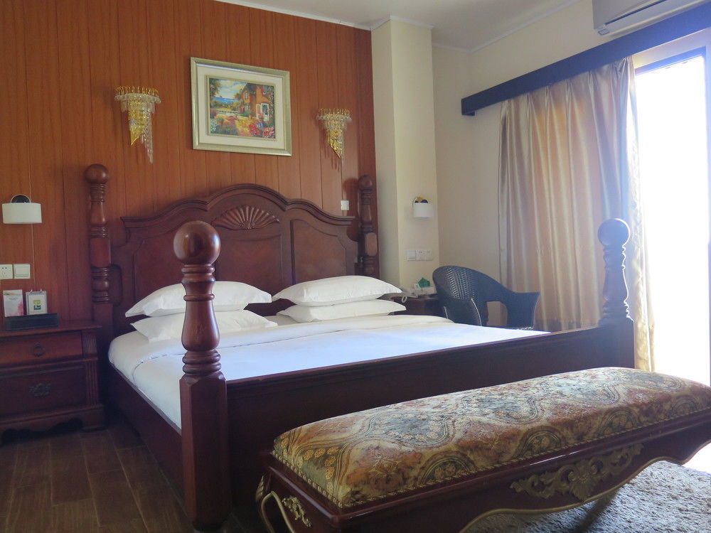 Hotel Essencia Dumaguete City Экстерьер фото