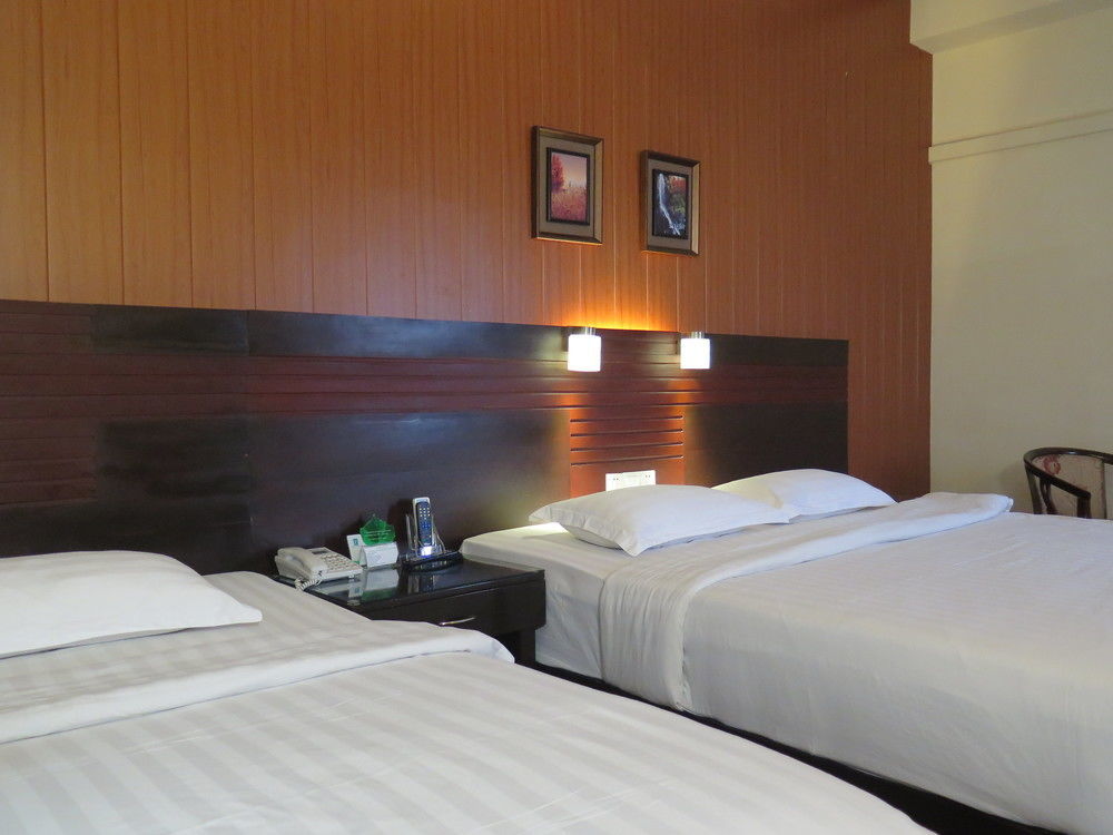 Hotel Essencia Dumaguete City Экстерьер фото