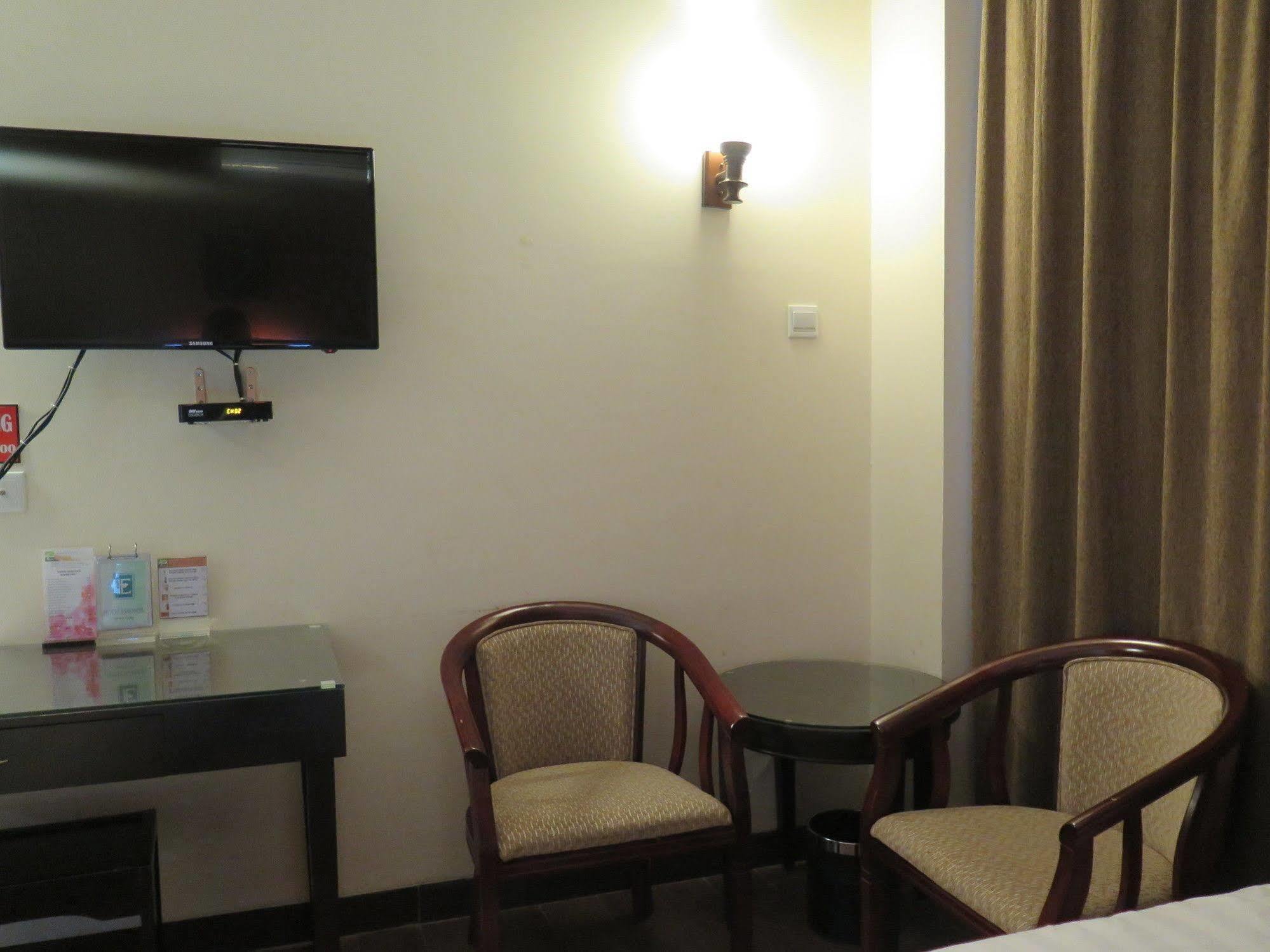 Hotel Essencia Dumaguete City Экстерьер фото