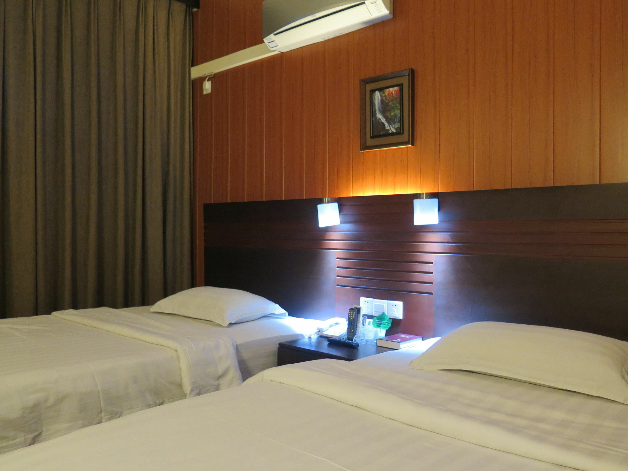 Hotel Essencia Dumaguete City Экстерьер фото